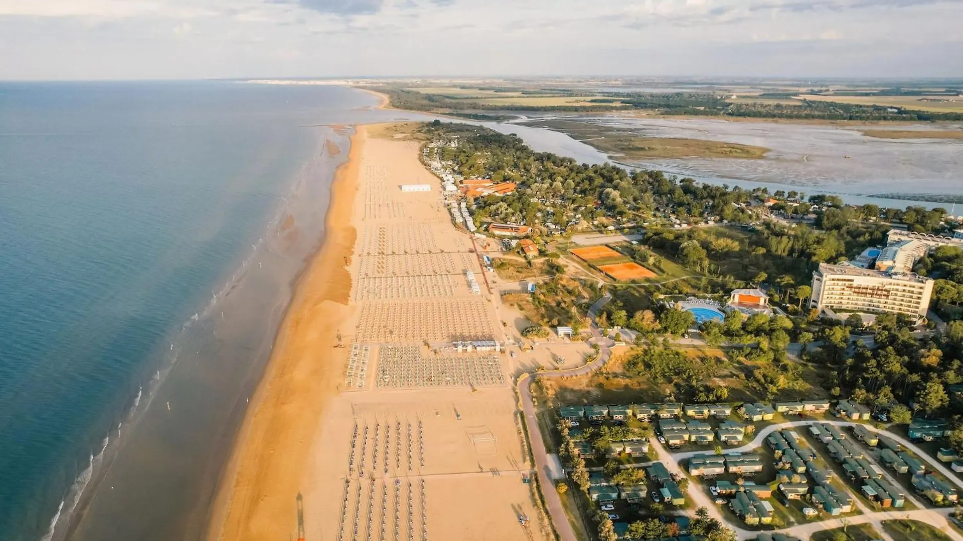 Cozy Flat With Sunlit Balcony Retreat - Beahost Apartment Bibione 0*,  Italy